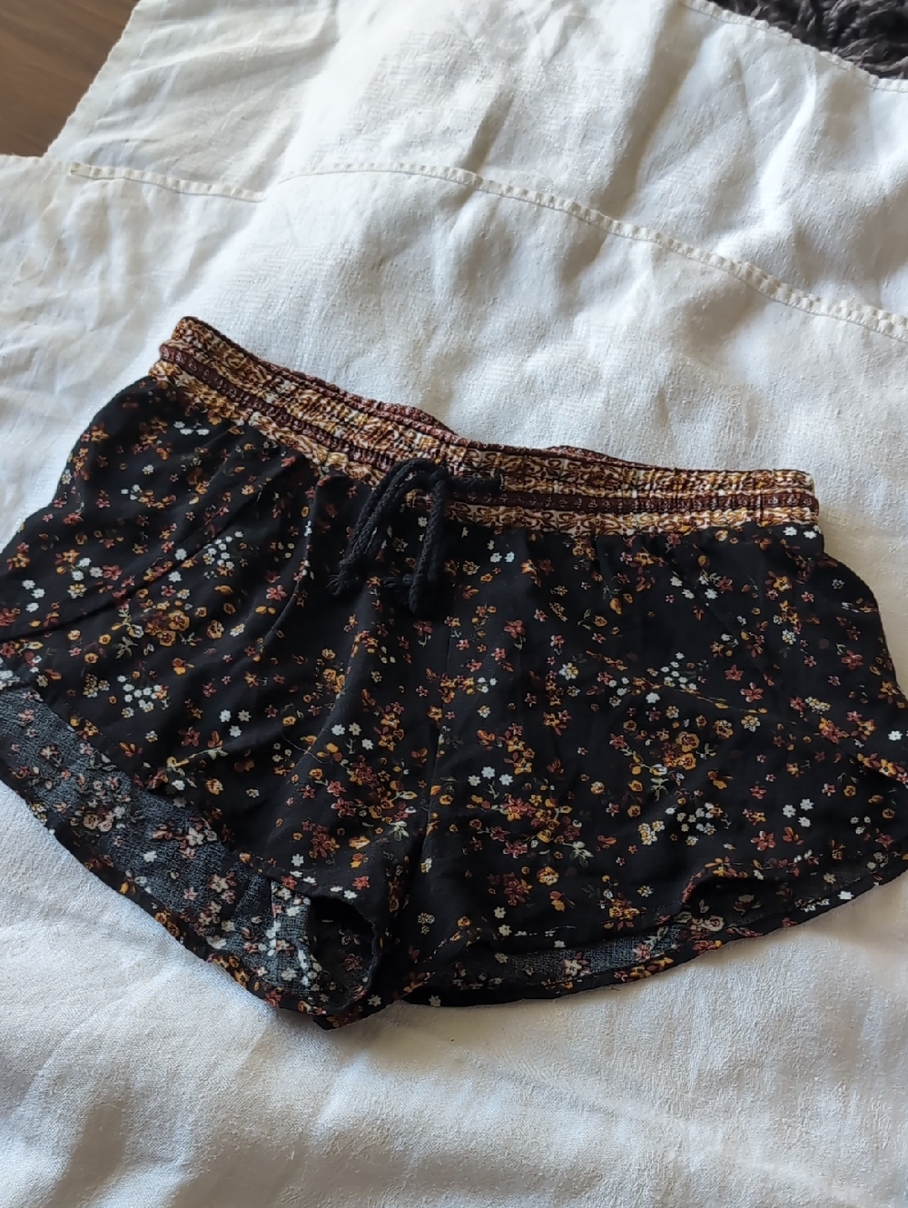 TILT Black Floral Elastic Waistband Shorts